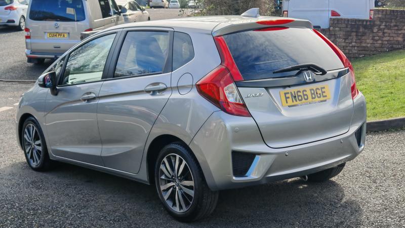 Used Honda Jazz 2016 for sale - 77918757: Photo 5