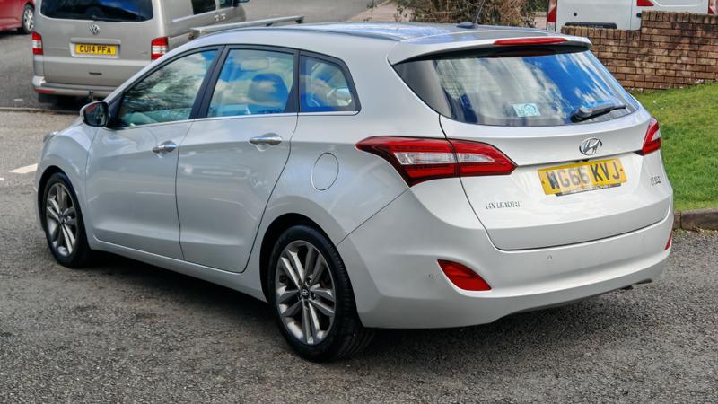 Used Hyundai i30 2016 for sale - 77890410: Photo 4