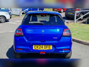 Used Suzuki Swift 2024 for sale - 79367202: Photo