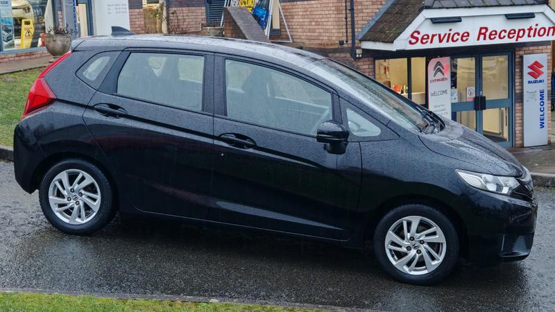 Used Honda Jazz 2017 for sale - 77211006: Photo 2