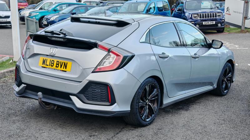 Used Honda Civic 2018 for sale - 77884468: Photo 2