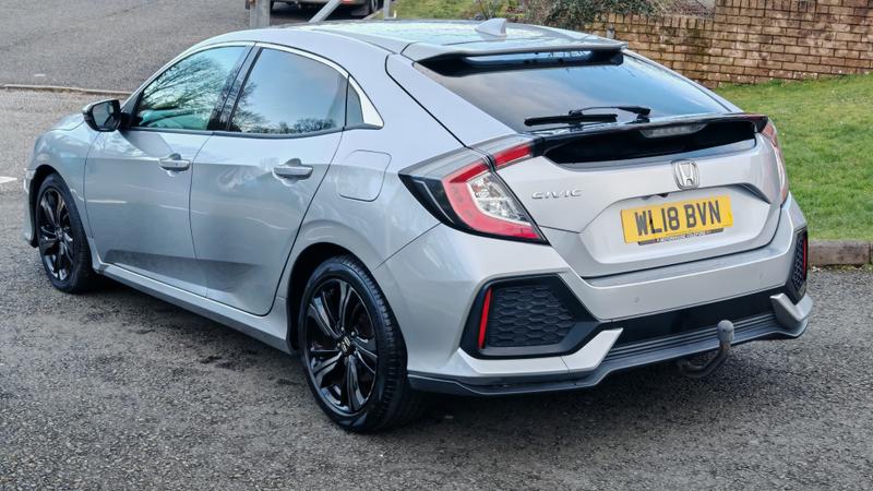 Used Honda Civic 2018 for sale - 77884468: Photo 3