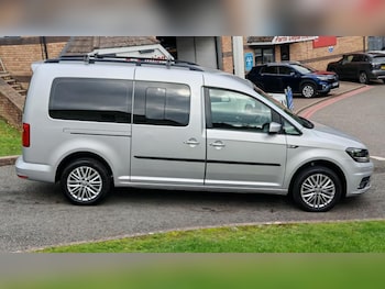Used Volkswagen Caddy Maxi Life 2019 for sale - 76234834: Photo