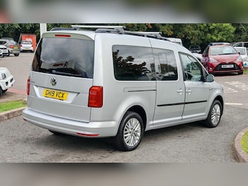 Used Volkswagen Caddy Maxi Life 2019 for sale - 76234834: Photo