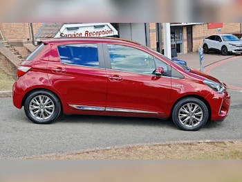 Used Toyota Yaris 2017 for sale - 75718040: Photo