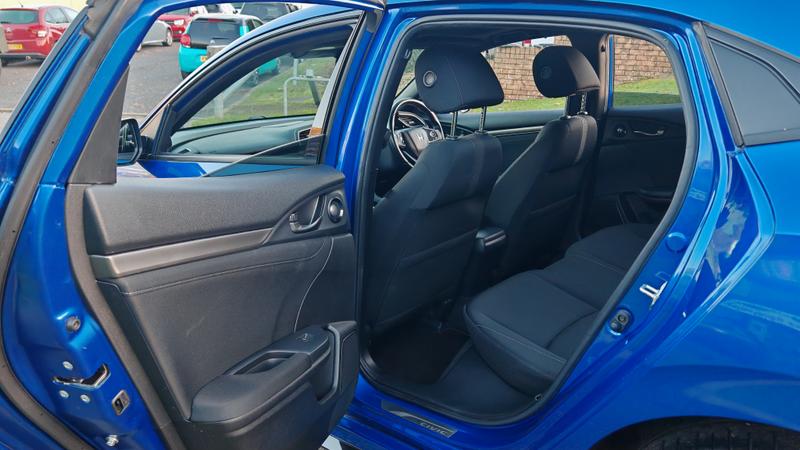 Used Honda Civic 2018 for sale - 76631386: Photo 20