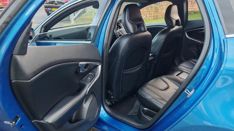 Used Volvo V40 2016 for sale - 76984761: Photo 19