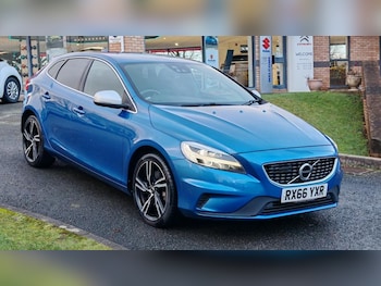 Used Volvo V40 2016 for sale - 76984761: Photo