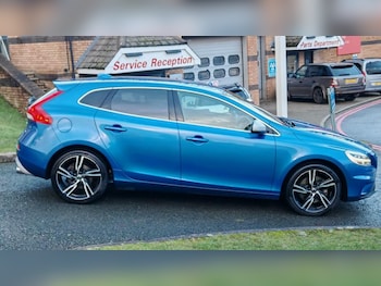 Used Volvo V40 2016 for sale - 76984761: Photo