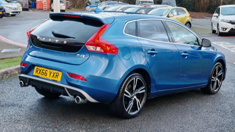 Used Volvo V40 2016 for sale - 76984761: Photo 3