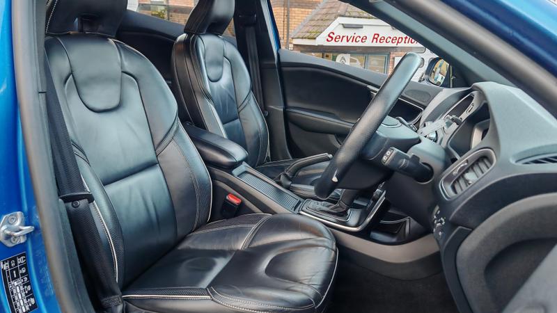 Used Volvo V40 2016 for sale - 76984761: Photo 9