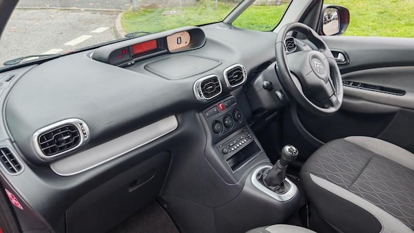 Used Citroen C3 Picasso 2015 for sale - 76277175: Photo 21