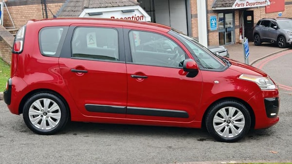 Used Citroen C3 Picasso 2015 for sale - 76277175: Photo 2