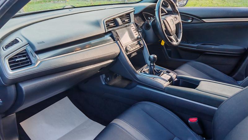 Used Honda Civic 2020 for sale - 76382111: Photo 10