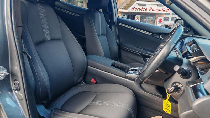 Used Honda Civic 2020 for sale - 76382111: Photo 5