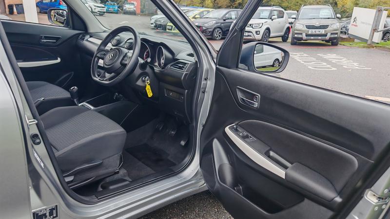 Used Suzuki Swift 2018 for sale - 77393902: Photo 12