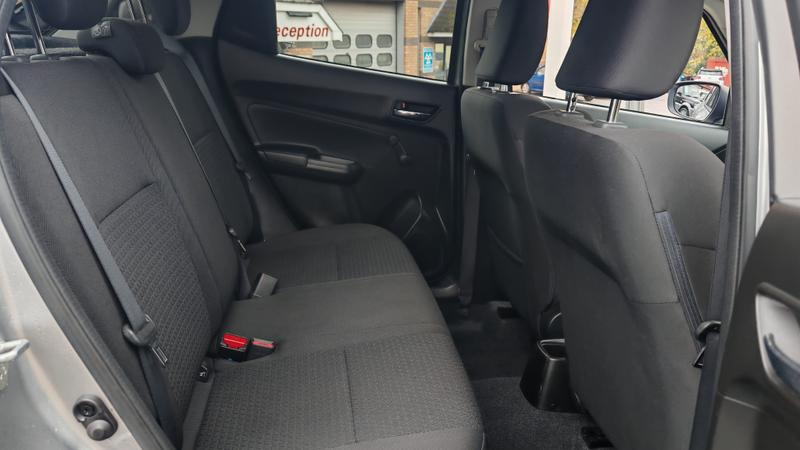 Used Suzuki Swift 2018 for sale - 77393902: Photo 13