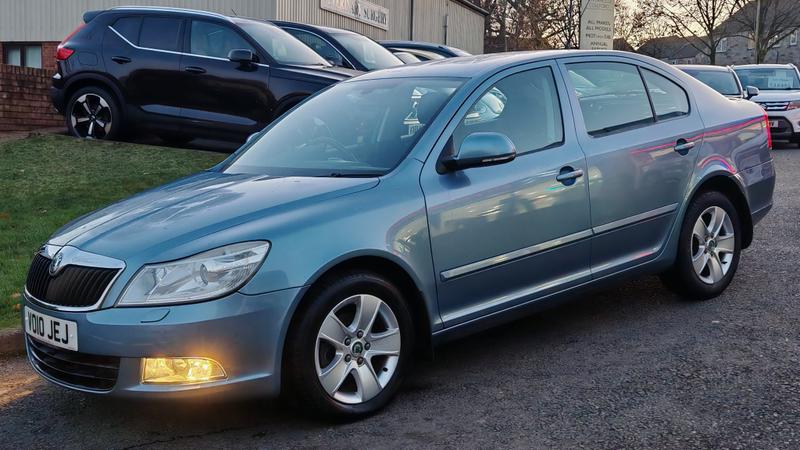 Used Skoda Octavia 2010 for sale - 76647111: Photo 2