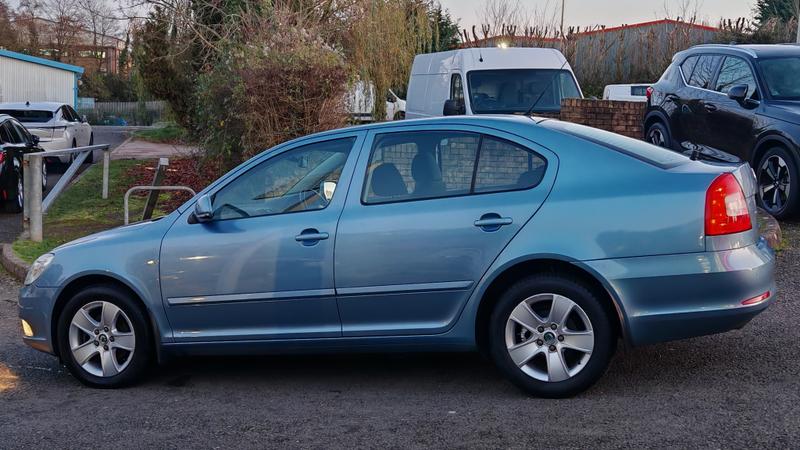 Used Skoda Octavia 2010 for sale - 76647111: Photo 4