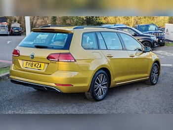 Used Volkswagen Golf 2018 for sale - 77888333: Photo