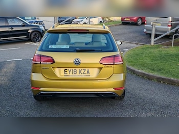 Used Volkswagen Golf 2018 for sale - 77888333: Photo