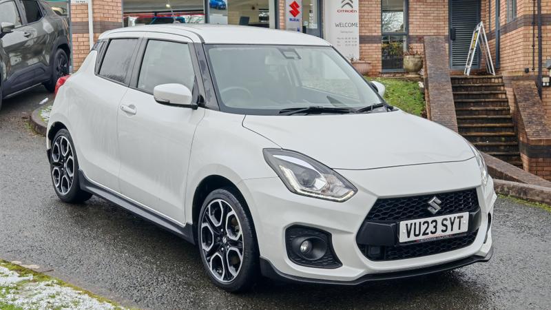 Used Suzuki Swift 2023 for sale - 77152234: Photo 1