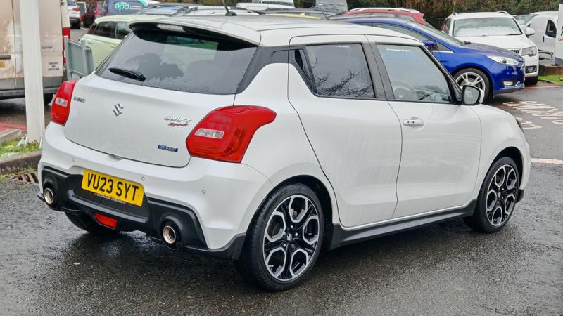 Used Suzuki Swift 2023 for sale - 77152234: Photo 2