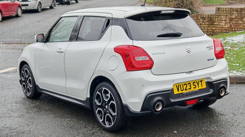 Used Suzuki Swift 2023 for sale - 77152234: Photo 3