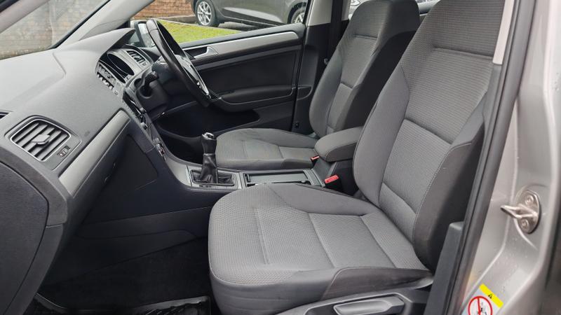 Used Volkswagen Golf 2014 for sale - 77981330: Photo 9