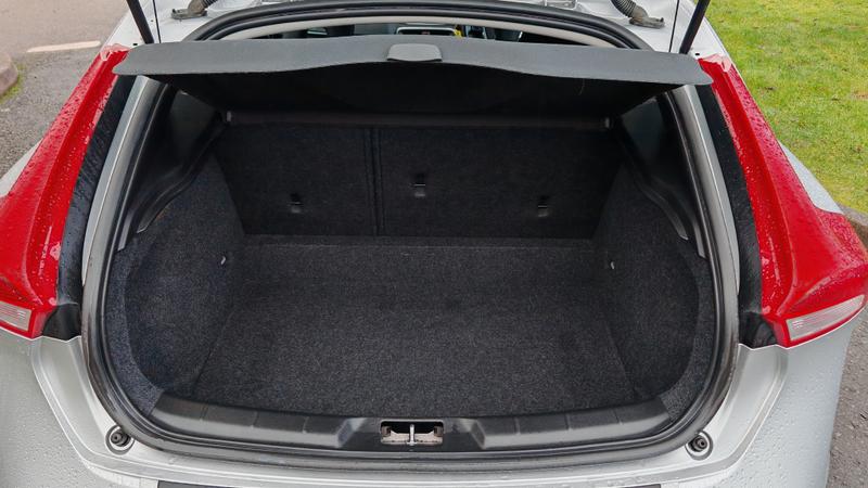 Used Volvo V40 2017 for sale - 77462479: Photo 11