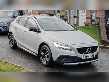Used Volvo V40 2017 for sale - 77462479: Photo