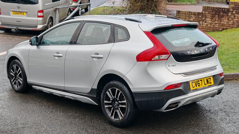 Used Volvo V40 2017 for sale - 77462479: Photo 5