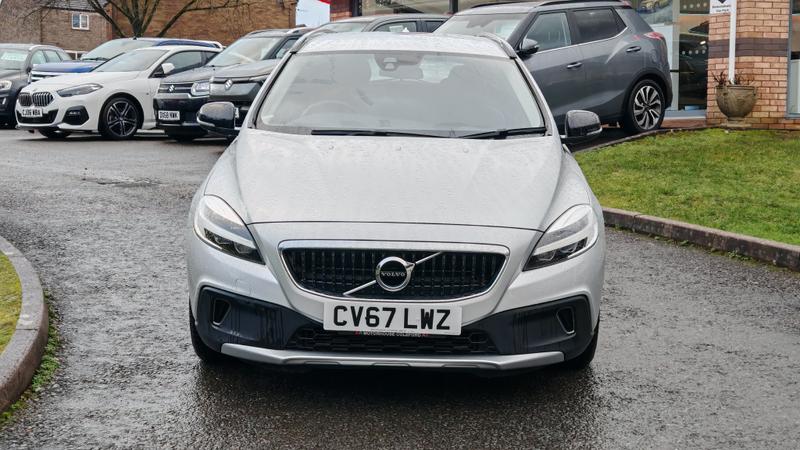 Used Volvo V40 2017 for sale - 77462479: Photo 8