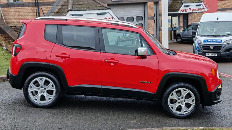 Used Jeep Renegade 2016 for sale - 77152043: Photo 2