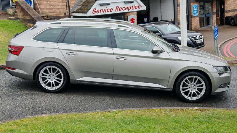 Used Skoda Superb 2017 for sale - 78042936: Photo 2