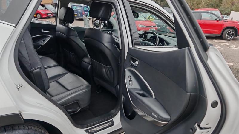 Used Hyundai Santa Fe 2018 for sale - 77326935: Photo 15