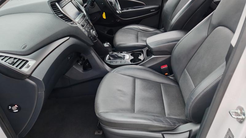 Used Hyundai Santa Fe 2018 for sale - 77326935: Photo 22