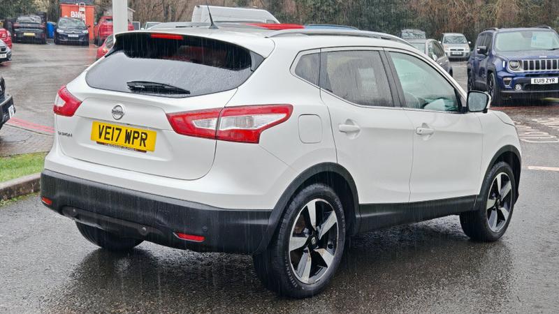 Used Nissan Qashqai 2017 for sale - 77691518: Photo 2