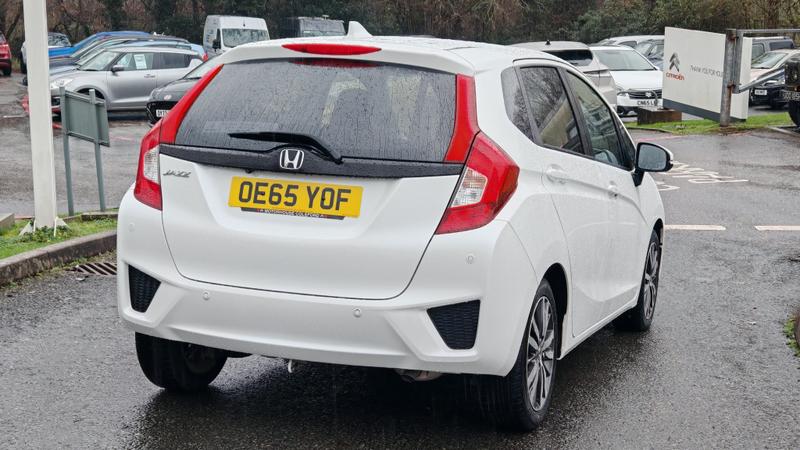 Used Honda Jazz 2016 for sale - 76984768: Photo 2