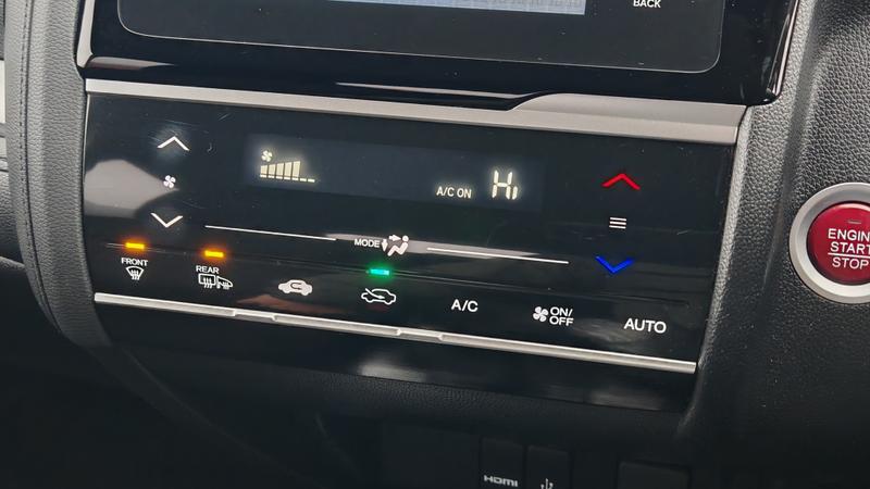 Used Honda Jazz 2016 for sale - 76984768: Photo 23