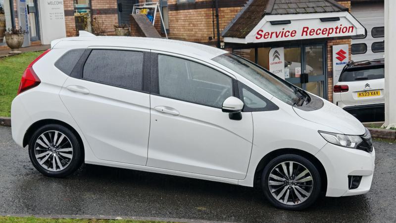 Used Honda Jazz 2016 for sale - 76984768: Photo 4