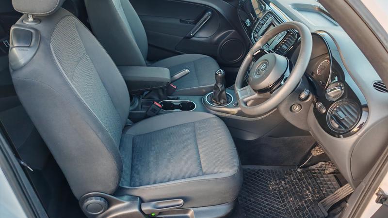 Used Volkswagen Beetle 2015 for sale - 76332507: Photo 10