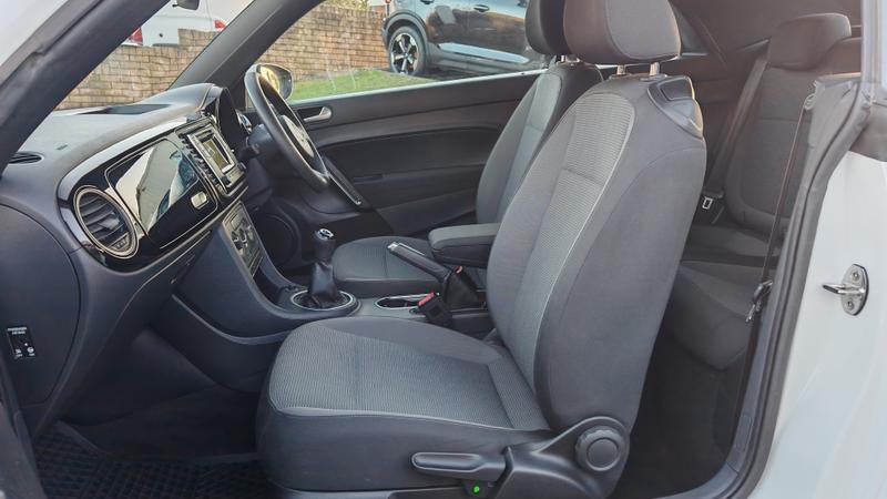 Used Volkswagen Beetle 2015 for sale - 76332507: Photo 14