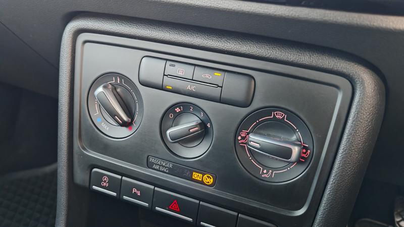 Used Volkswagen Beetle 2015 for sale - 76332507: Photo 21