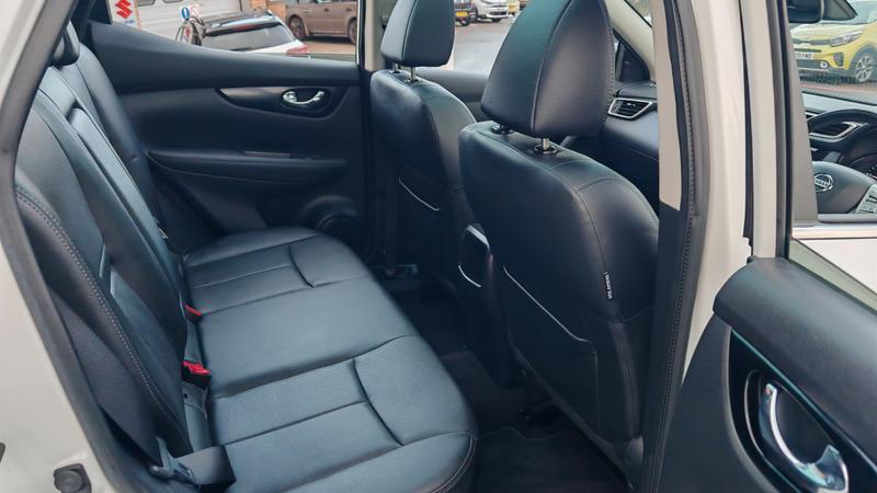 Used Nissan Qashqai 2016 for sale - 77006001: Photo 14