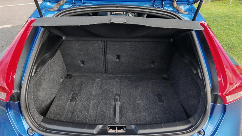 Used Volvo V40 2019 for sale - 77791518: Photo 15