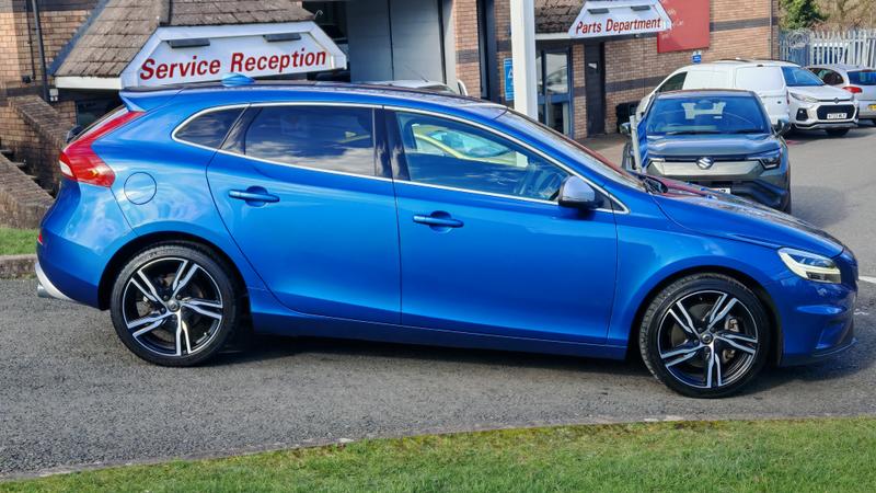 Used Volvo V40 2019 for sale - 77791518: Photo 2