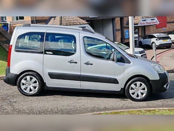 Used Citroen Berlingo 2010 for sale - 75935149: Photo