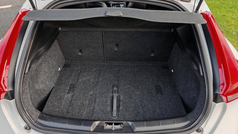 Used Volvo V40 2015 for sale - 76847450: Photo 16