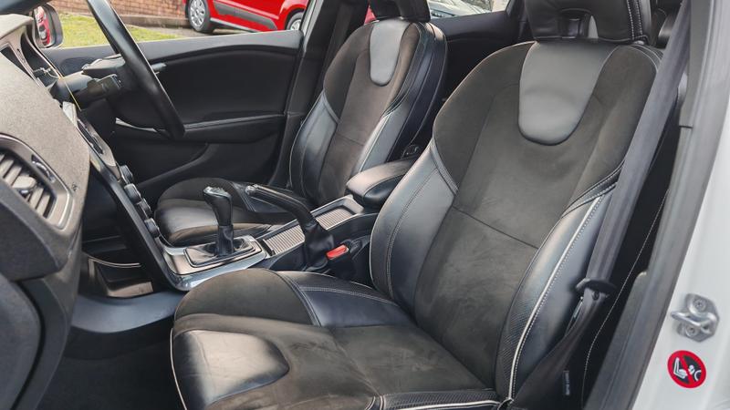 Used Volvo V40 2015 for sale - 76847450: Photo 20